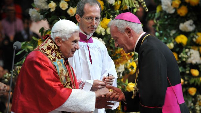 Archbishop Peter Smith Welcomes the Holy Father to Hyde Park